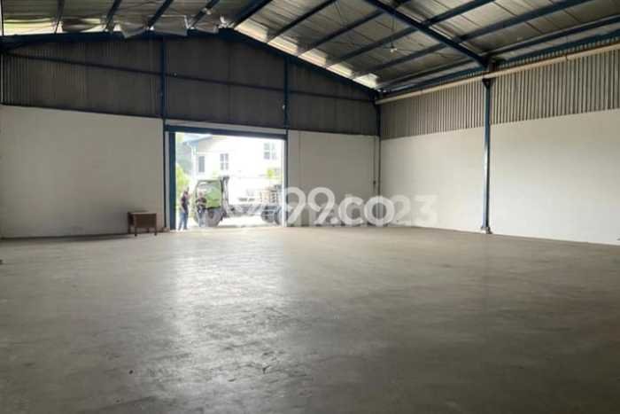Unit Gudang Disewakan di Leuwi Gajah di Area Ramai & Strategis Unit Gudang Disewakan di Leuwi Gajah di Area Ramai & Strategis