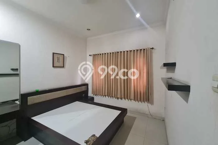 Rumah sewa siap huni 5 Kamar Tidur di Singgasana, Bandung Rumah sewa siap huni 5 Kamar Tidur di Singgasana, Bandung