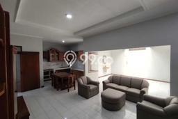 Lokasi terbaik! Rumah siap huni dikontrakkan di Batununggal LB 120m2 Lokasi terbaik! Rumah siap huni dikontrakkan di Batununggal LB 120m2