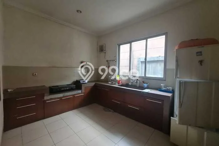 Rumah sewa siap huni 5 Kamar Tidur di Singgasana, Bandung Rumah sewa siap huni 5 Kamar Tidur di Singgasana, Bandung