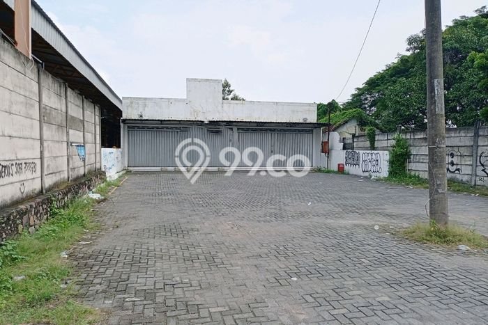 KESEMPATAN TERBAIK! Rumah area , 1 KM, Siap Huni, LT 825m2m² Bangunan 375m2m² KESEMPATAN TERBAIK! Rumah area , 1 KM, Siap Huni, LT 825m2m² Bangunan 375m2m²