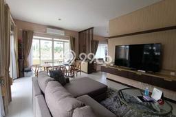 Rumah Strategis di Kota Baru Parahyangan, 3 KM, Lingkungan Nyaman, LT 216m² LB 200m² Rumah Strategis di Kota Baru Parahyangan, 3 KM, Lingkungan Nyaman, LT 216m² LB 200m²