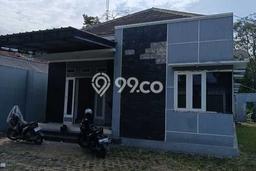 Rumah Strategis Modern Lb 150m2 di Sumber, Cirebon Rumah Strategis Modern Lb 150m2 di Sumber, Cirebon