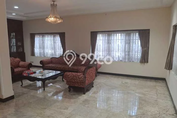 Hunian Bagus Disewakan di Cikini, Jakarta Pusat LT 955m2, LB 1500m2 Hunian Bagus Disewakan di Cikini, Jakarta Pusat LT 955m2, LB 1500m2