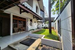 Jual Rumah Luas Megah Dengan View Cantik di Pulomas, Jakarta Timur Jual Rumah Luas Megah Dengan View Cantik di Pulomas, Jakarta Timur