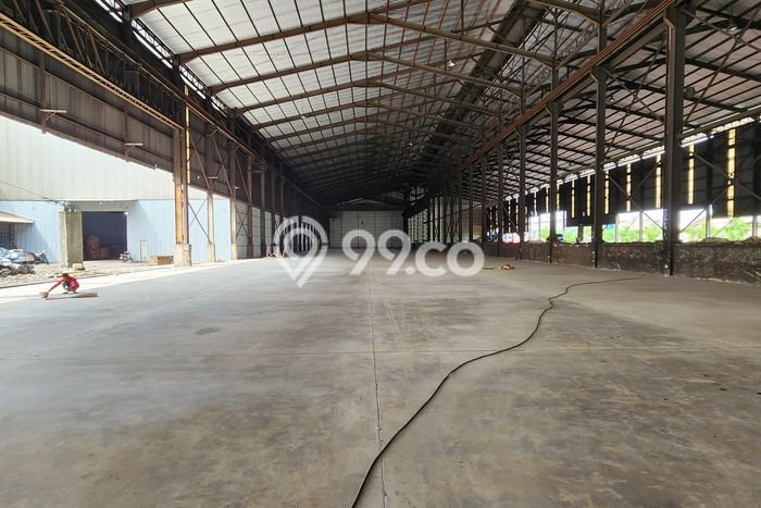 Disewakan Gudang komersial di Tambun Selatan luas bangunan 3700m2 Disewakan Gudang komersial di Tambun Selatan luas bangunan 3700m2
