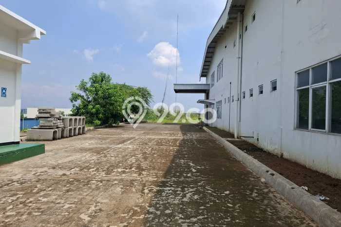 Gudang disewakan di Karawang Barat Karawang dengan luas bangunan 3600m2 Gudang disewakan di Karawang Barat Karawang dengan luas bangunan 3600m2
