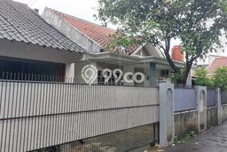 Lokasi strategis! Rumah siap pakai disewakan di Cinere LB 200m2 Lokasi strategis! Rumah siap pakai disewakan di Cinere LB 200m2