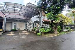 Rumah Mewah LB 187m2 Siap Pakai Desain Elegan di Bintaro, Tangerang Selatan Rumah Mewah LB 187m2 Siap Pakai Desain Elegan di Bintaro, Tangerang Selatan