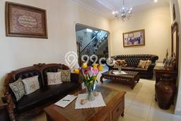 Rumah Mewah LB 274m2 Siap Pakai Desain Elegan di Gandul, Depok Rumah Mewah LB 274m2 Siap Pakai Desain Elegan di Gandul, Depok