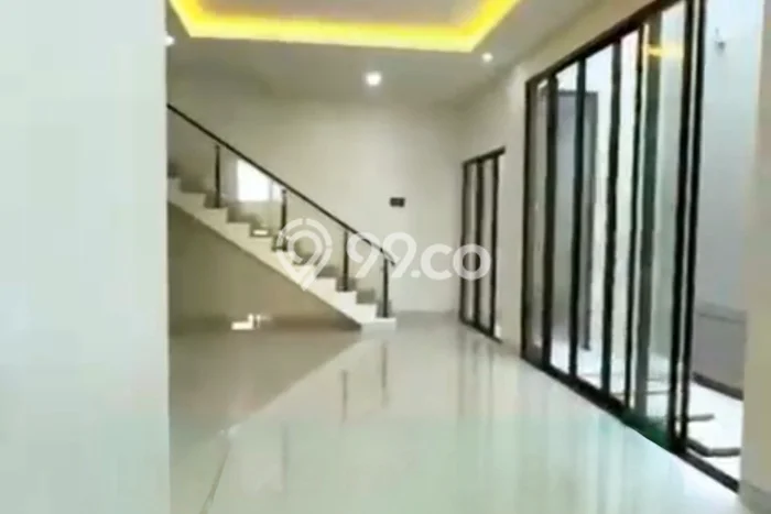 Dijual Hunian Mewah dengan Fasilitas Sekitar Komplit di Wiyung, Surabaya Dijual Hunian Mewah dengan Fasilitas Sekitar Komplit di Wiyung, Surabaya