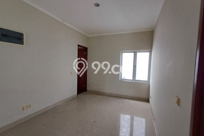 Jual Rumah Luas Elegan Dengan View Eksklusif di Modernland, Tangerang Jual Rumah Luas Elegan Dengan View Eksklusif di Modernland, Tangerang