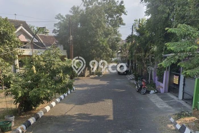 Rumah Lingkungan Asri di Sukoharjo, Sukoharjo, Luas 150m2m² LB 100m2m² Rumah Lingkungan Asri di Sukoharjo, Sukoharjo, Luas 150m2m² LB 100m2m²
