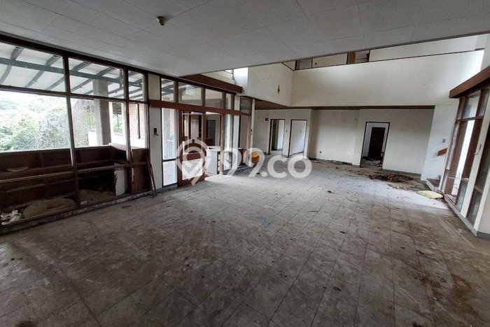 Hunian Mewah LB 552m2 Siap Huni Desain Elegan di Sayap Dago, Bandung Hunian Mewah LB 552m2 Siap Huni Desain Elegan di Sayap Dago, Bandung