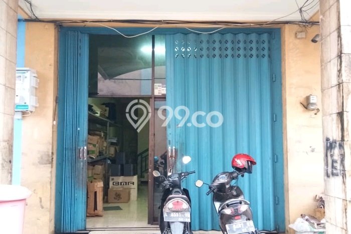 Ruko Dijual di Surabaya LT 66m2 & LB 198m2 Lokasi Terbaik! Ruko Dijual di Surabaya LT 66m2 & LB 198m2 Lokasi Terbaik!