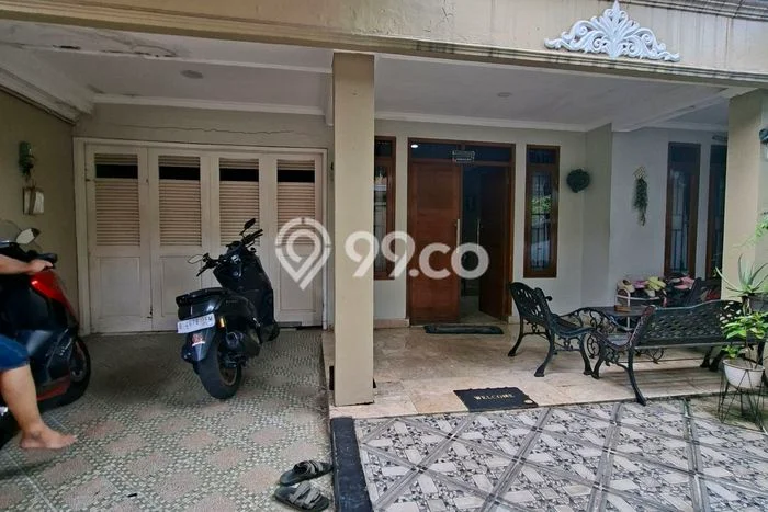 Rumah Mewah Dijual LT 250m2 di Kebon Jeruk, Jakarta Barat Rumah Mewah Dijual LT 250m2 di Kebon Jeruk, Jakarta Barat
