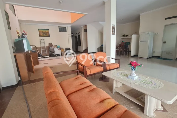 Dijual Rumah Kost di Surya Sumantri, Bandung, 32 KT, 32 KM, Bangunan 976m2 Dijual Rumah Kost di Surya Sumantri, Bandung, 32 KT, 32 KM, Bangunan 976m2