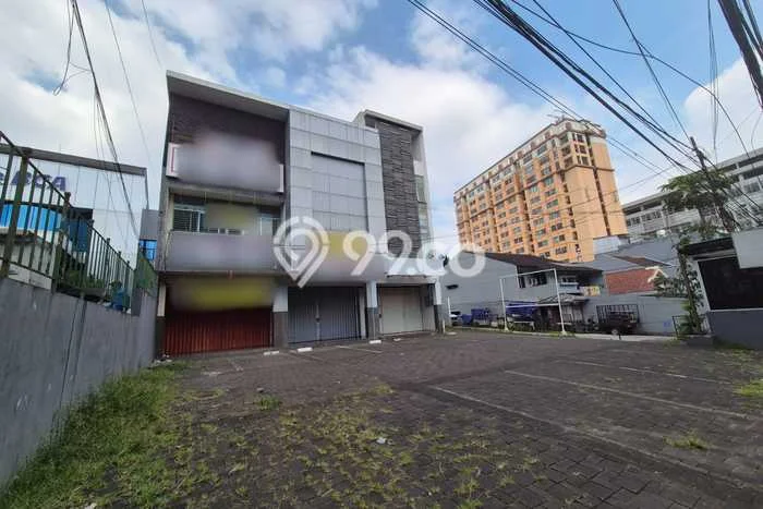 Ruko bagus disewakan di Setiabudi Bandung dengan LB 350m2 harga sewa terbaik Ruko bagus disewakan di Setiabudi Bandung dengan LB 350m2 harga sewa terbaik