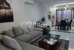 Rumah Lokasi Strategis di , Bandung, Luas 120m2m² LB 180m2m² Rumah Lokasi Strategis di , Bandung, Luas 120m2m² LB 180m2m²