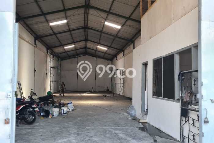 Unit Gudang Disewakan di Surabaya Kota di Area Ramai & Strategis Unit Gudang Disewakan di Surabaya Kota di Area Ramai & Strategis