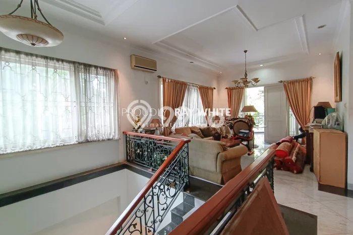 PREMIUM LIVING! Rumah di Kebayoran Baru, 4 KM, Area Berkembang, Luas 850m2m² LB 500m2m² PREMIUM LIVING! Rumah di Kebayoran Baru, 4 KM, Area Berkembang, Luas 850m2m² LB 500m2m²