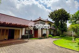 Sewa Rumah Strategis di Cipete LT 940m2 / LB 410m2 Kondisi Bagus Sewa Rumah Strategis di Cipete LT 940m2 / LB 410m2 Kondisi Bagus