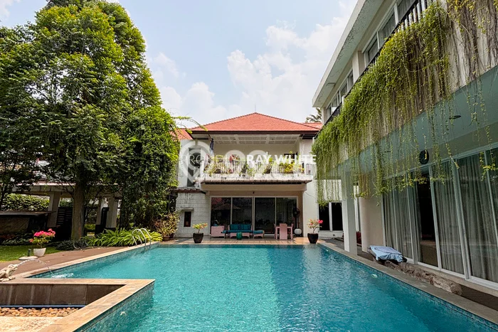 Hunian Elit LB 1000m2 Siap Huni Desain Elegan di Tanah Kusir, Jakarta Selatan Hunian Elit LB 1000m2 Siap Huni Desain Elegan di Tanah Kusir, Jakarta Selatan