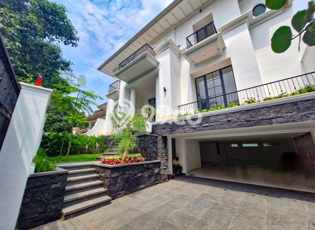 For Sale! Premium House LT 515m2 Desain Elegan di Kemang For Sale! Premium House LT 515m2 Desain Elegan di Kemang