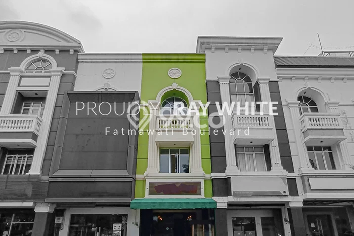 AREA BISNIS! Ruko Kawasan Lebak Bulus, Luas 210m2m², Mainroad, Strategis AREA BISNIS! Ruko Kawasan Lebak Bulus, Luas 210m2m², Mainroad, Strategis