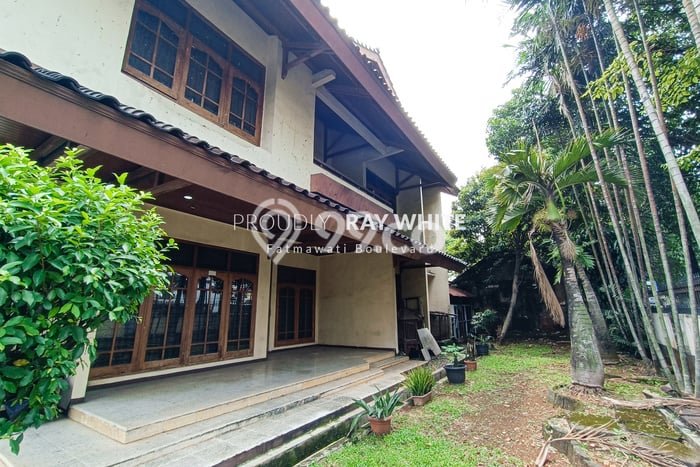 Jual Rumah Mewah Elegan Dengan View Cantik di Pondok Labu, Jakarta Selatan Jual Rumah Mewah Elegan Dengan View Cantik di Pondok Labu, Jakarta Selatan