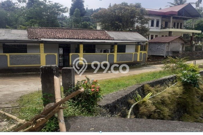 Tanah di Cisarua, Bogor Luas 64902m2 Dijual Segera Tanah di Cisarua, Bogor Luas 64902m2 Dijual Segera