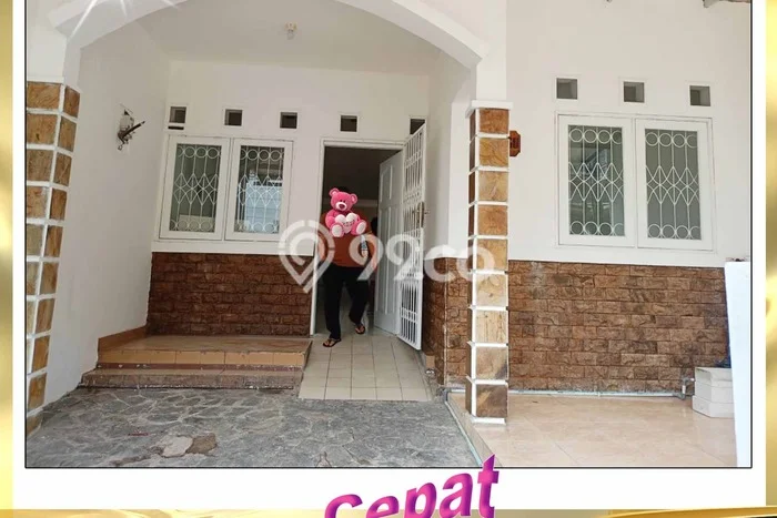 Disewakan! Rumah 3 Kamar Tidur &
2 Kamar Mandi di Modernland, Tangerang Disewakan! Rumah 3 Kamar Tidur &
2 Kamar Mandi di Modernland, Tangerang