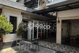 Hunian Elit LB 302m2 Siap Pakai Desain Elegan di Supratman, Bandung Hunian Elit LB 302m2 Siap Pakai Desain Elegan di Supratman, Bandung