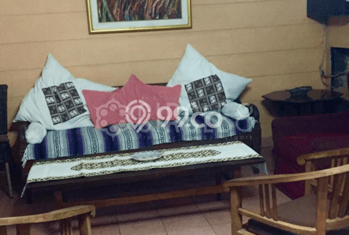 Rumah Elit LB 600m2 Siap Pakai Desain Elegan di Cipaku, Bandung Rumah Elit LB 600m2 Siap Pakai Desain Elegan di Cipaku, Bandung