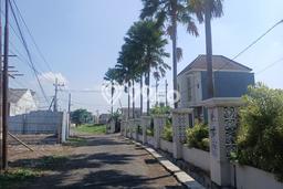 HARGA SPECIAL! Rumah Asri area Sukun, Malang, LT 93m2m² LB 36m2m² BISA KPR! HARGA SPECIAL! Rumah Asri area Sukun, Malang, LT 93m2m² LB 36m2m² BISA KPR!
