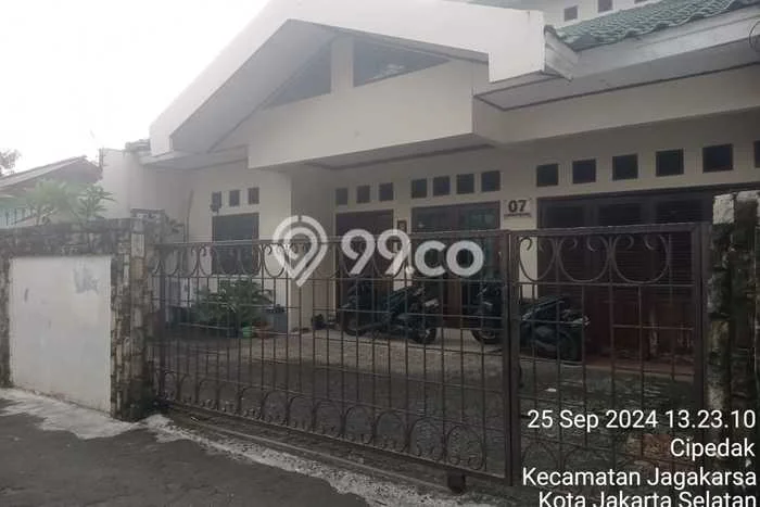 Hunian Mewah Siap Huni LT 311m2 di Pasar Minggu, Jakarta Selatan Hunian Mewah Siap Huni LT 311m2 di Pasar Minggu, Jakarta Selatan