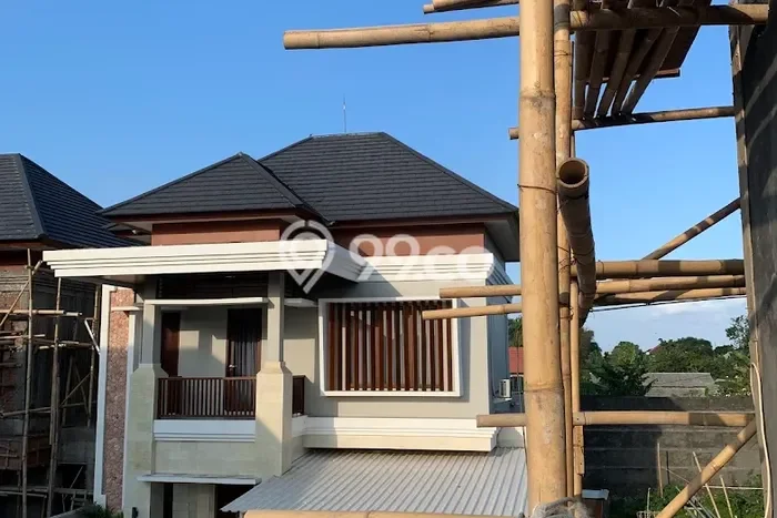 FOR SALE! Vila Kawasan , Area 226m2m², Posisi Strategis FOR SALE! Vila Kawasan , Area 226m2m², Posisi Strategis