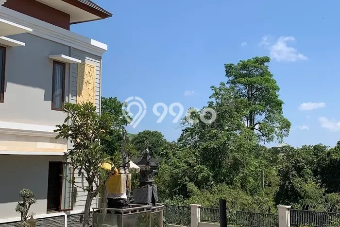 FOR SALE! Vila Kawasan , Area 226m2m², Posisi Strategis FOR SALE! Vila Kawasan , Area 226m2m², Posisi Strategis