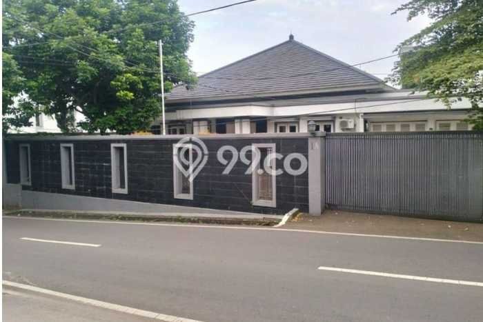 Jual Rumah Mewah Megah Dengan View Eksklusif di Kemang, Jakarta Selatan Jual Rumah Mewah Megah Dengan View Eksklusif di Kemang, Jakarta Selatan