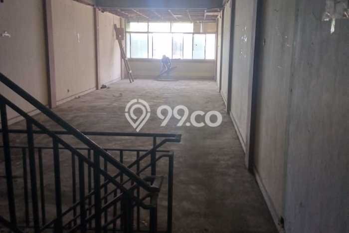 Ruko Dijual di Prime Area Jakarta Barat Luas 250m2 Ruko Dijual di Prime Area Jakarta Barat Luas 250m2
