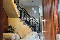 Dijual Rumah 4 Kamar Lokasi Ideal Bagus dan Strategis di Matraman Dijual Rumah 4 Kamar Lokasi Ideal Bagus dan Strategis di Matraman