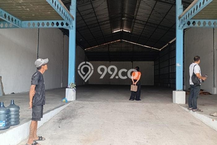 Disewakan Gudang di Kawasan Ramai Kalideres Luas 500m2 Disewakan Gudang di Kawasan Ramai Kalideres Luas 500m2