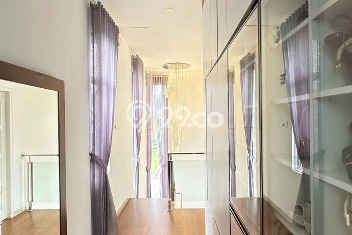 Rumah di Batam Centre, 5 KT, Lingkungan Elite, Luas 304m2m² Bangunan 330m2m² Rumah di Batam Centre, 5 KT, Lingkungan Elite, Luas 304m2m² Bangunan 330m2m²