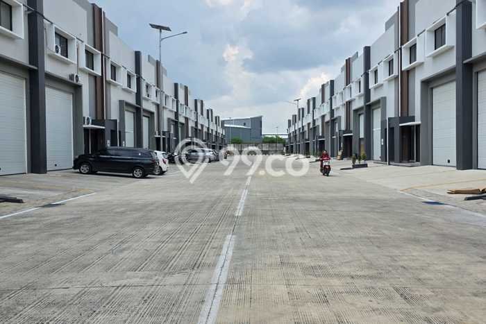 Disewakan Gudang di Kawasan Ramai Tangerang Kota Luas 270m2 Disewakan Gudang di Kawasan Ramai Tangerang Kota Luas 270m2