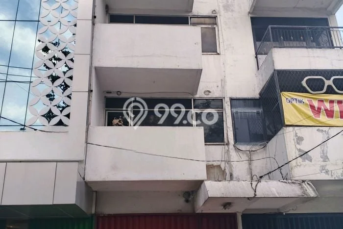 Ruko Disewakan di Kawasan Ramai Kebayoran Lama, Jakarta Selatan Ruko Disewakan di Kawasan Ramai Kebayoran Lama, Jakarta Selatan