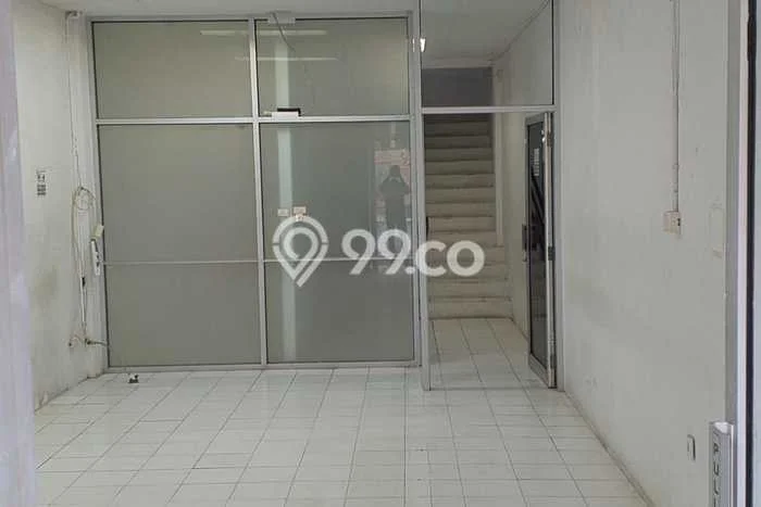 Ruko Disewakan di Kawasan Ramai Kebayoran Lama, Jakarta Selatan Ruko Disewakan di Kawasan Ramai Kebayoran Lama, Jakarta Selatan