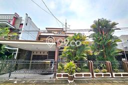 Rumah Mewah LB 550m2 Siap Huni Desain Elegan di Pondok Kelapa, Jakarta Timur Rumah Mewah LB 550m2 Siap Huni Desain Elegan di Pondok Kelapa, Jakarta Timur