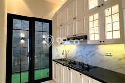 Rumah Mewah Siap Huni LT 115m2 di Cempaka Putih, Jakarta Pusat Rumah Mewah Siap Huni LT 115m2 di Cempaka Putih, Jakarta Pusat