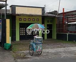 Disewakan Ruko Bisnis di Gamping Sleman Harga Sewa Menarik Bisa Nego Disewakan Ruko Bisnis di Gamping Sleman Harga Sewa Menarik Bisa Nego