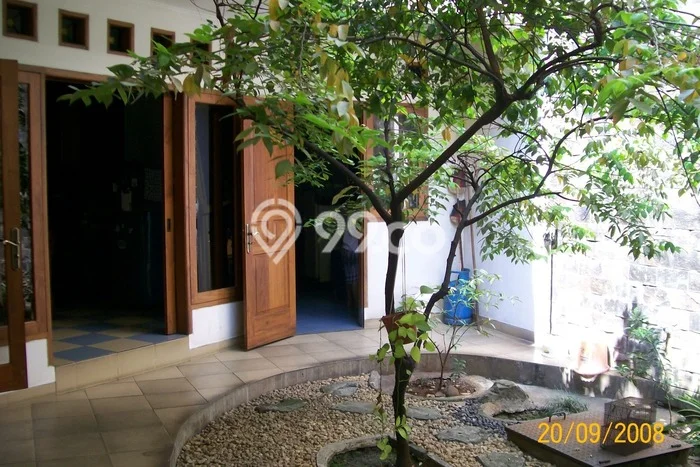 Ready to Use! Luxury House LT 354m2 Desain Modern di Jaka Sampurna Ready to Use! Luxury House LT 354m2 Desain Modern di Jaka Sampurna